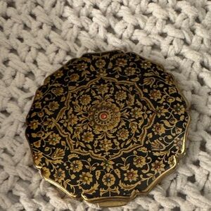 Vintage Stratton compact